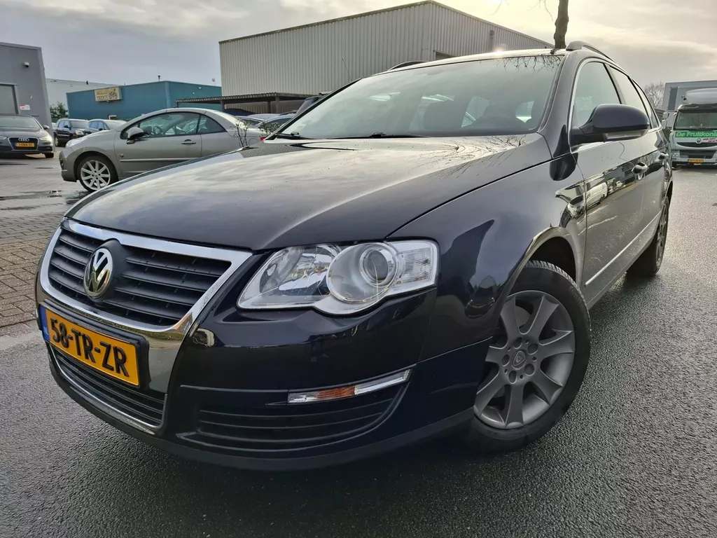 Volkswagen Passat Variant 2.0 FSI Comfortline CLIMA/CRUISE/TREKHAAK!