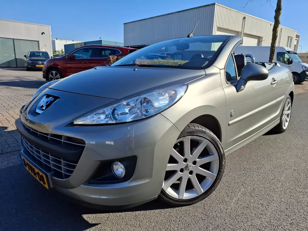 Peugeot 207 CC 1.6 VTi CLIMA/LEDER/AFN TREKHAAK!